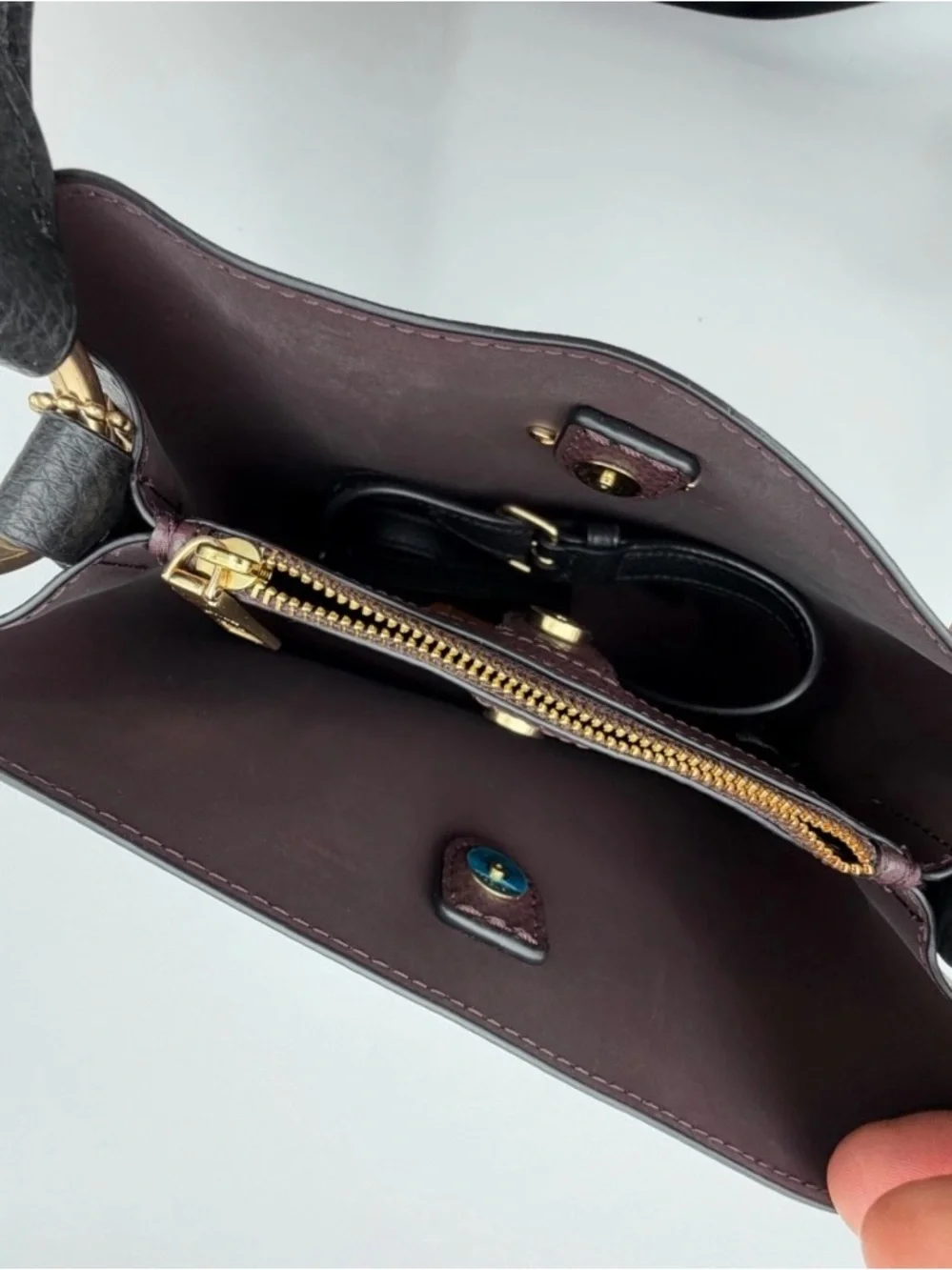 🌸 CHIC COACH BLACK PEBBLE  TOWN BUCKET BAG - Picture 3 of 6